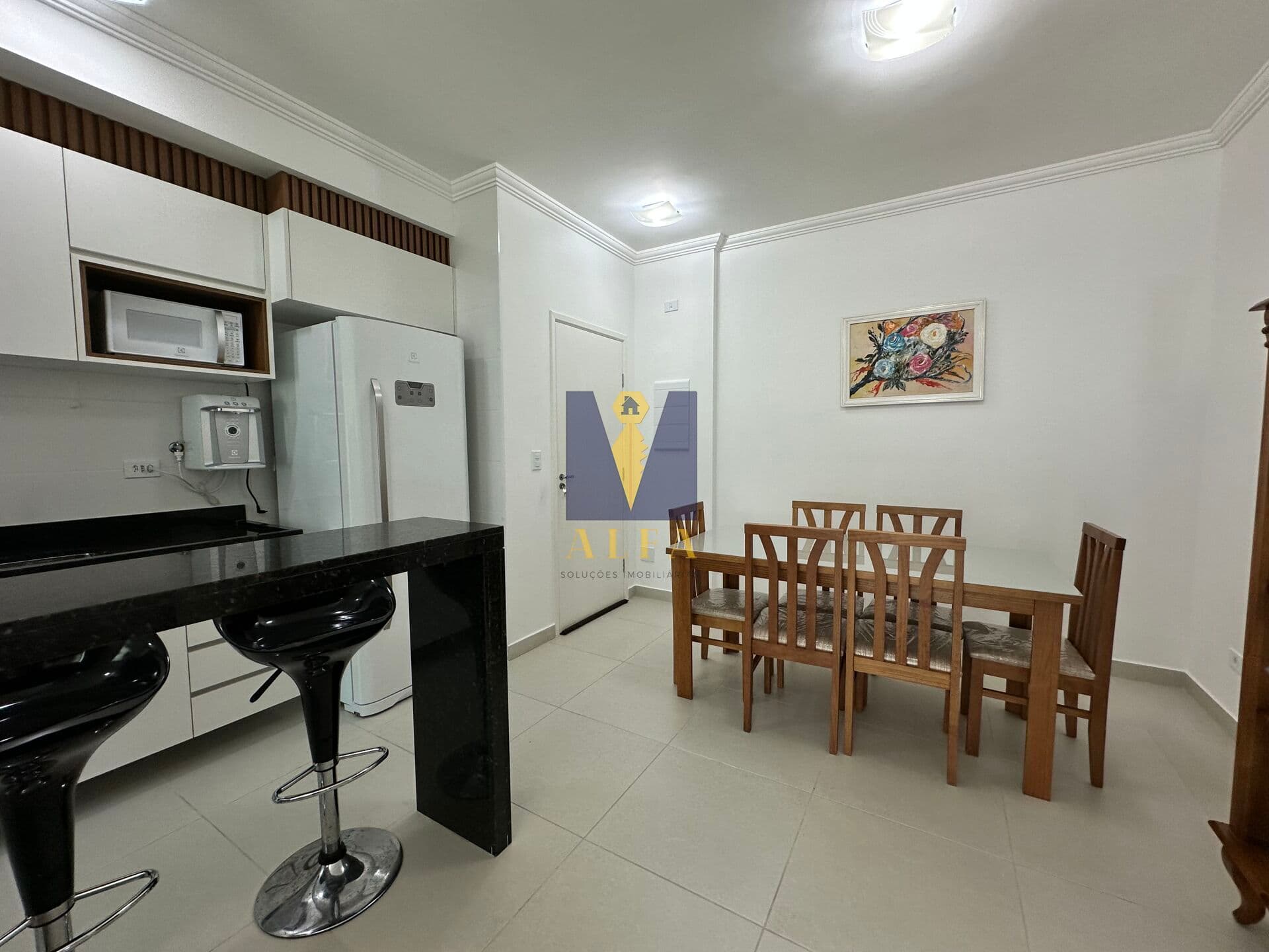Apartamento na Praia das Toninhas, 2 quartos, a 300m da Praia das Toninhas