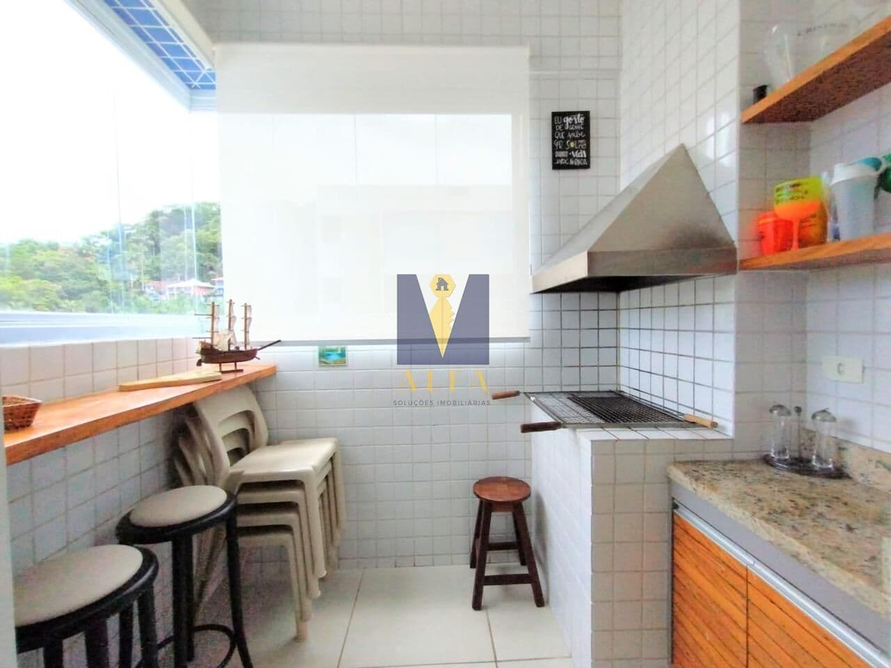 Apartamento à venda na Praia das Toninhas.