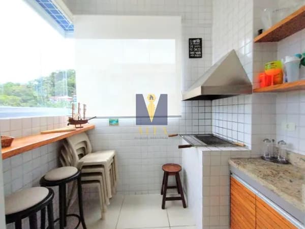 Apartamento à venda na Praia das Toninhas.