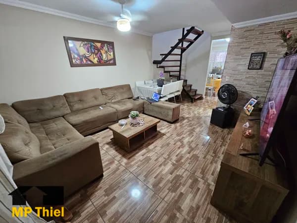 Ótima casa com duas suítes à venda em Belford Roxo