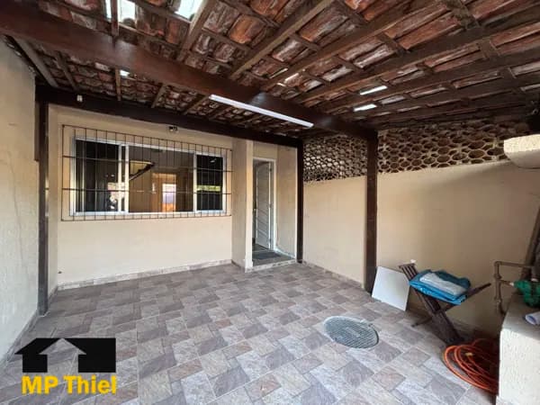 Ótima casa com duas suítes à venda em Belford Roxo