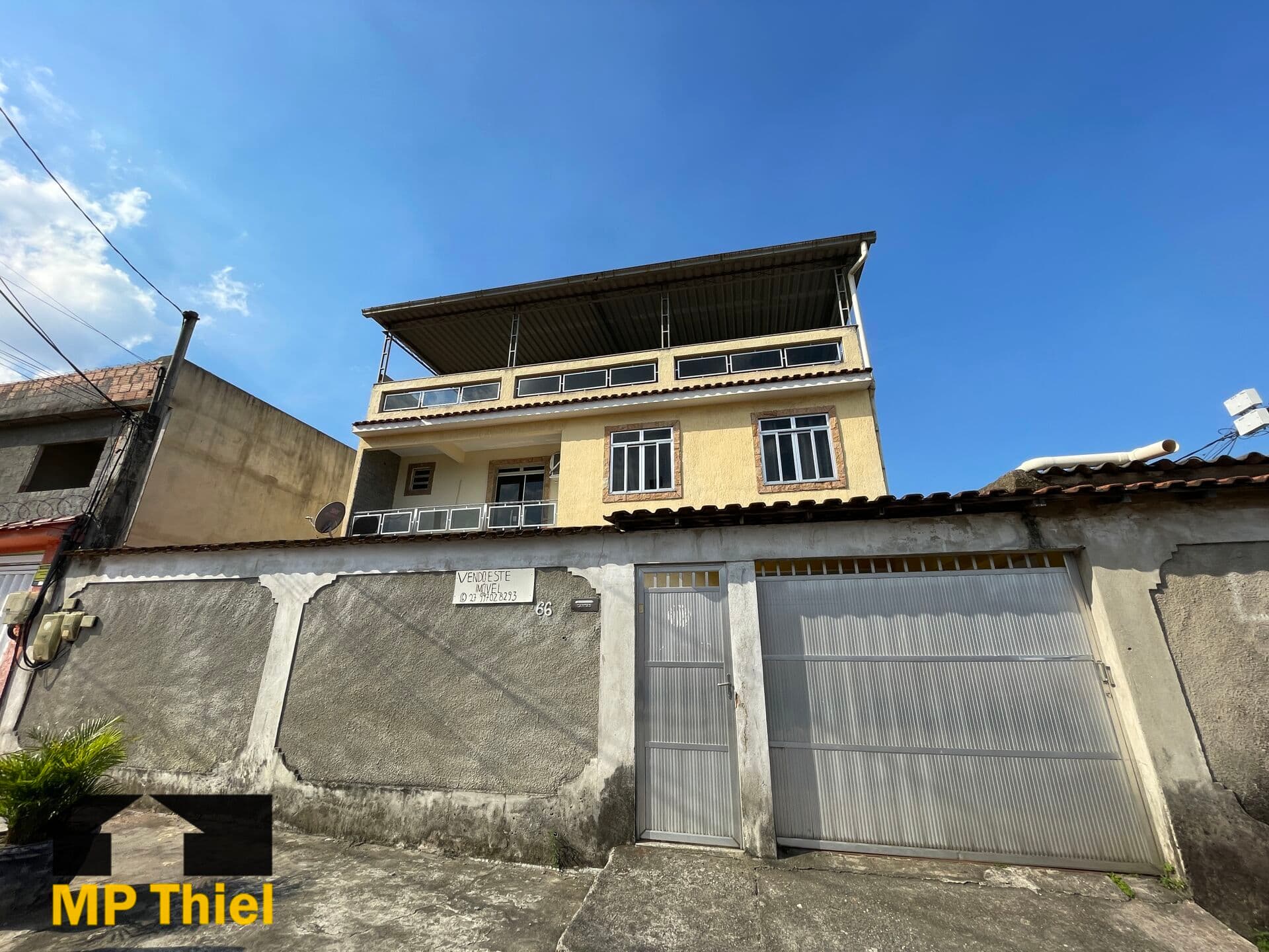 Casa Triplex, de 4 quartos com amplo Terraço à Venda em São João de Meriti/RJ