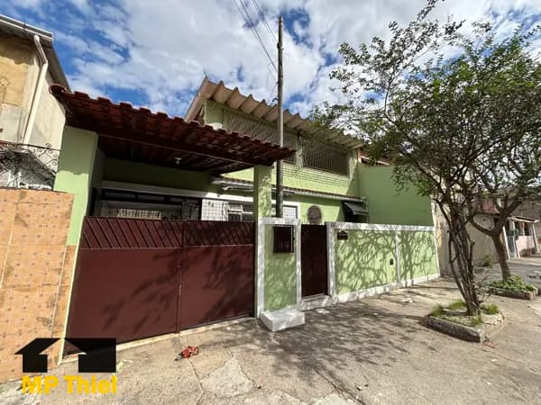 Casa Independente - 3 Quartos com Terraço