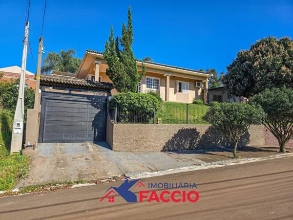 Casa em Horizontina - Bairro Colato