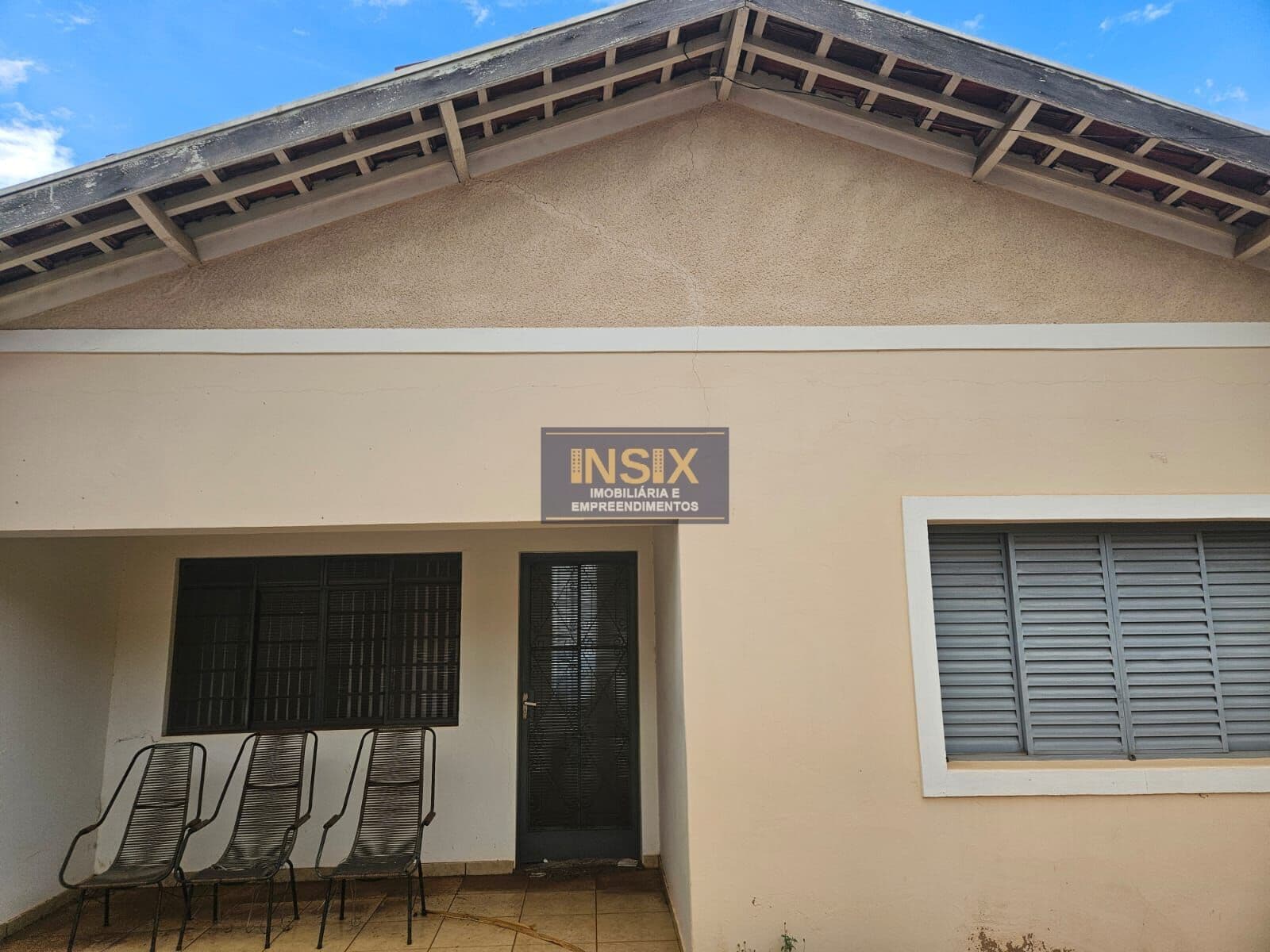 Casa a Venda na Av. Brasil em Pederneiras/SP