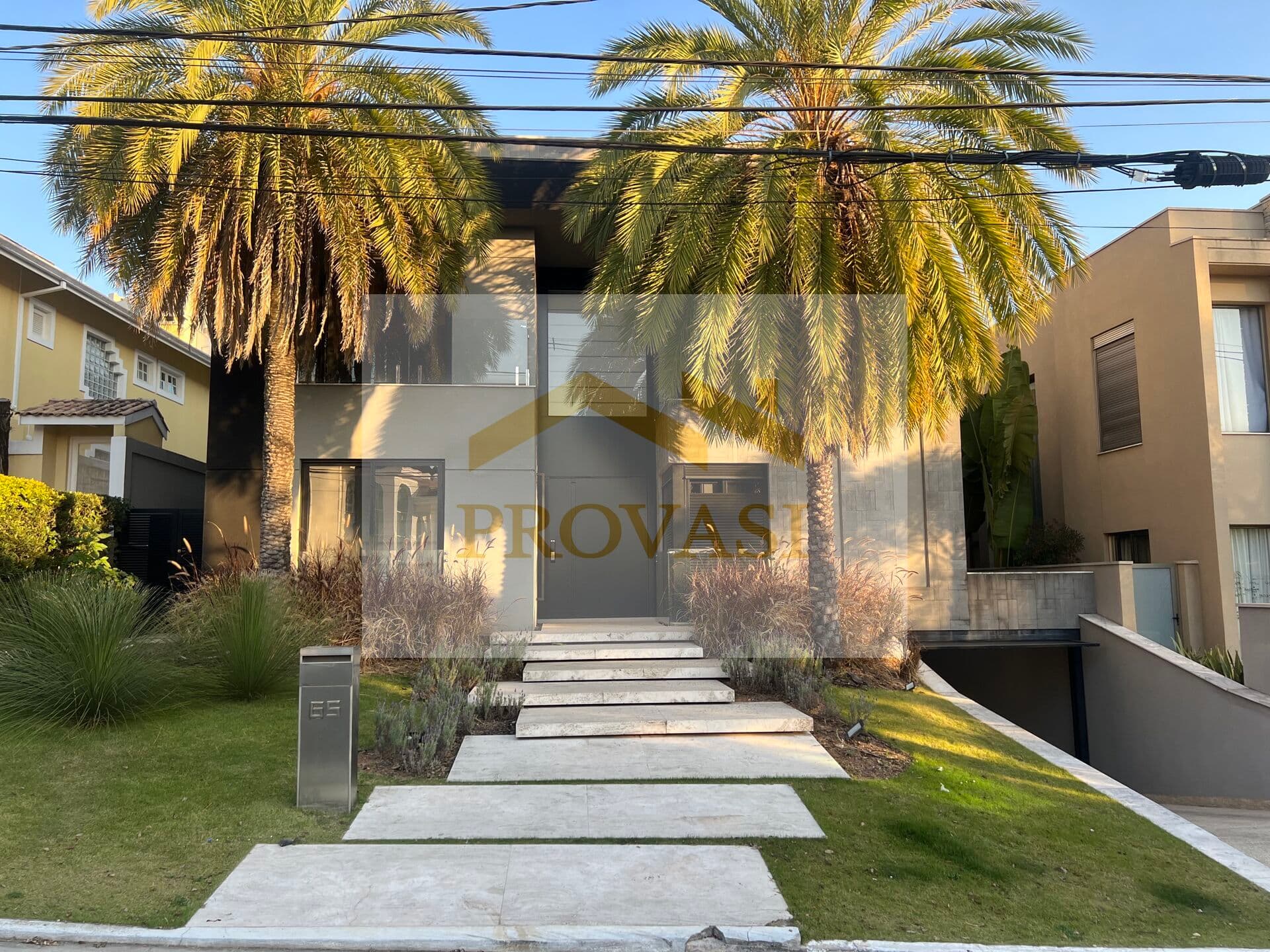 Casa no Alpha Conde – 4 suítes, 585 m², lazer com gourmet e piscina aquecida