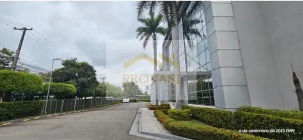 EXCELENTE PRÉDIO COMERCIAL NO CENTRO INDUSTRIAL DE ALPHAVILLE