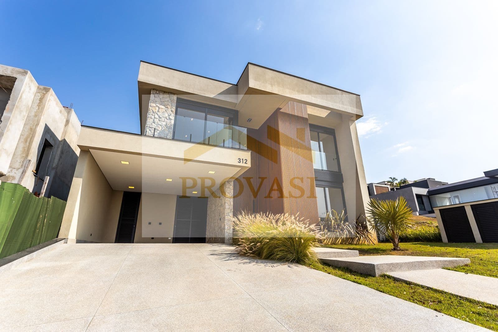 Casa à venda no Gênesis 2 com 490m² área de terreno, 416m² área construída, 4 suítes, salas integradas, cozinha com copa, escritório, área de serviço, lavabo, espaço gourmet com churrasqueira, piscina, 4 vagas.
