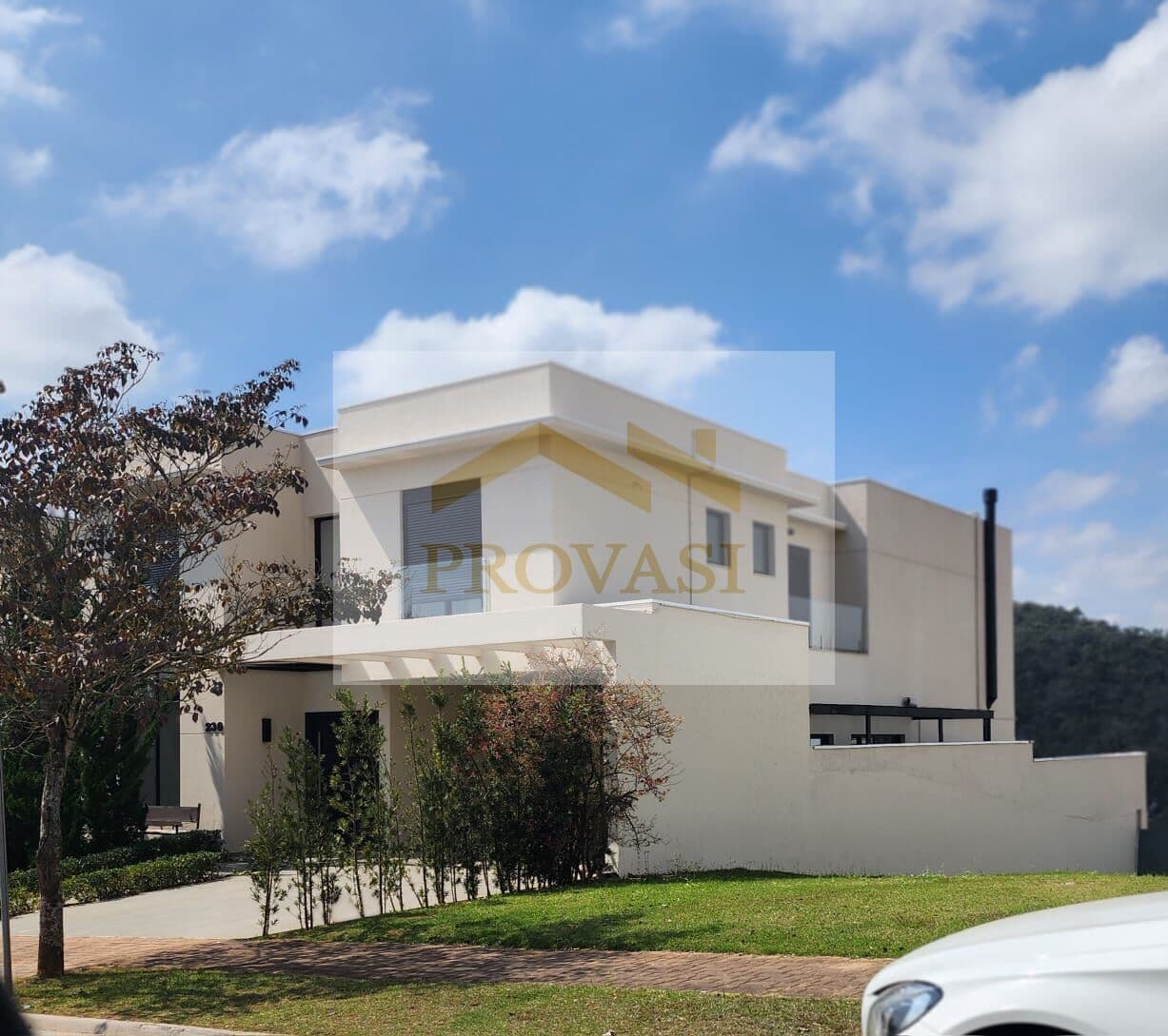 Casa de Condomínio em Santana de Parnaíba - Alphaville