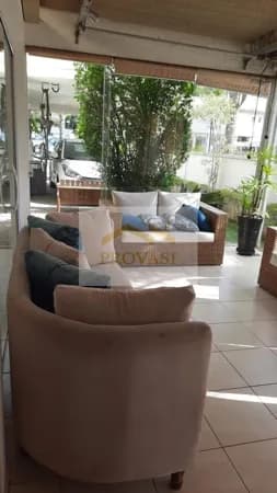 Casa Exclusiva e Confortável 225m² - 3 Dorms. (1 Suíte) - Condomínio Scenic - R$ 1.400.000,00