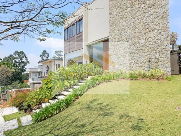 Casa com 4 Suítes e 440 metros à Venda em Tamboré 11 - Santana de Parnaíba SP