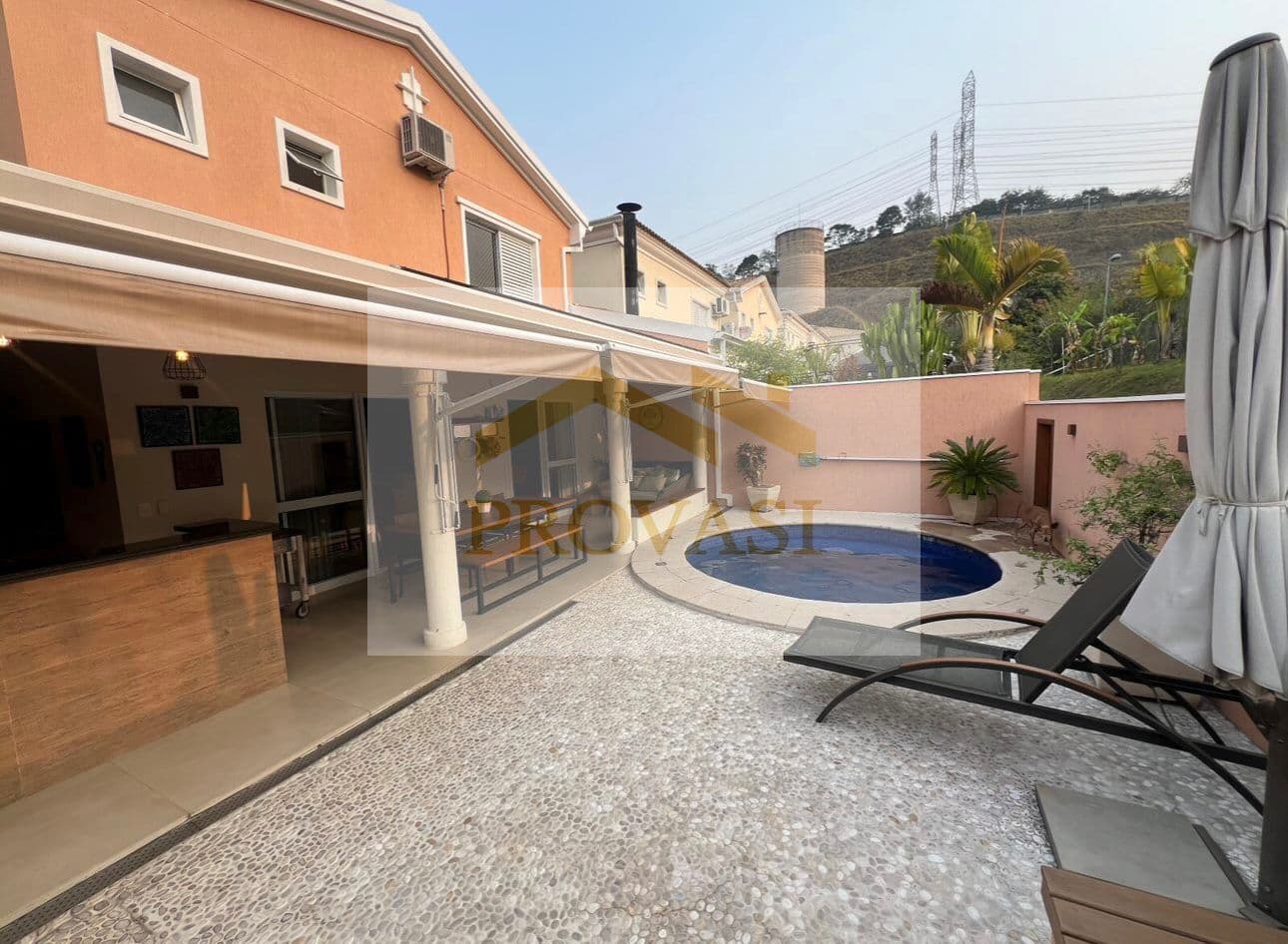 Casa com sotão, 4 suítes- 290 m²- no Condomínio Residencial Tamboré 07- Por R$ 3.200.000,00
