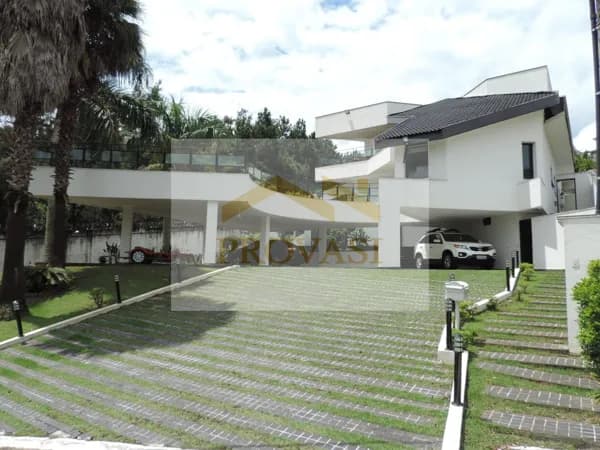 Casa Alphaville Residencial 10 - Semi nova - Com vista para reserva e total privacidade