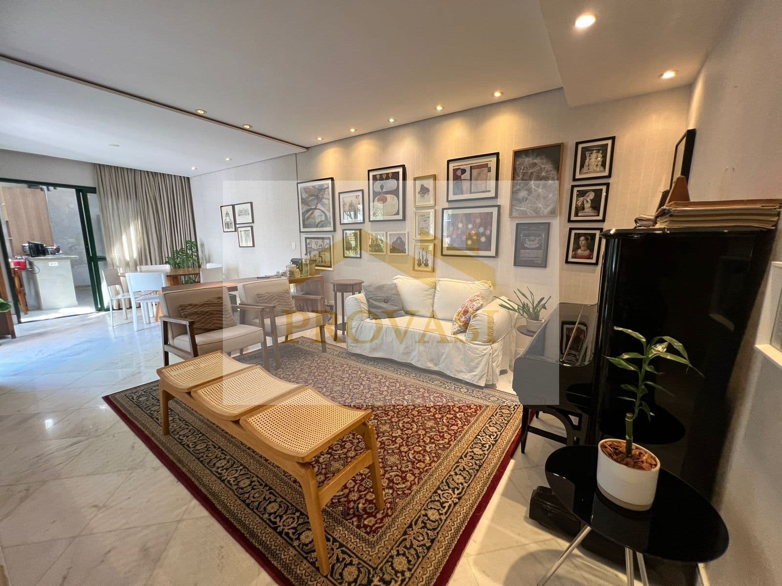 Venda- Casa no Tamboré 4 - 3 Dorm - Lazer Completo - R$10.500 + Despesas