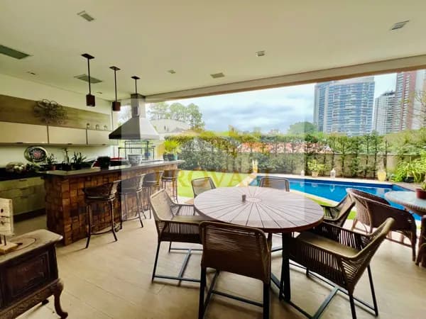 Venda ou Locação – Casa com 4 Suítes e 560 metros em Alphaville Residencial 01 | Semi Mobiliada