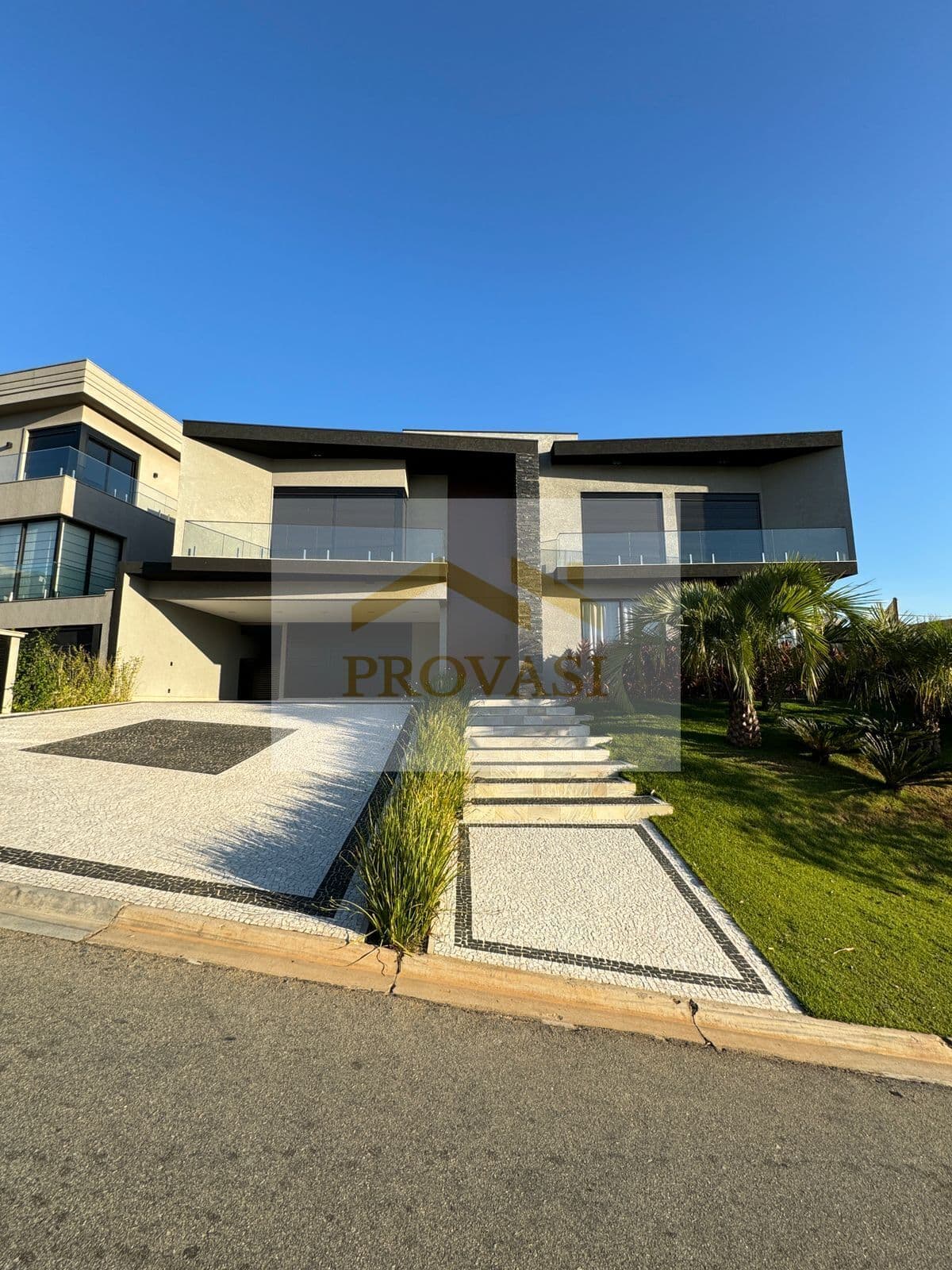 Casa com 4 suítes- 600m2- Residencial Genesis 2- Por R$ 8.900.000
