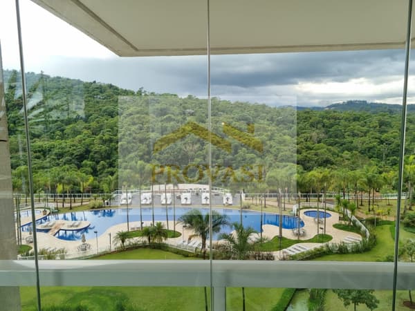 Viva com Luxo e Conforto: Apartamento The Penthouses Tamboré de 3 Suítes com Vista Permanente