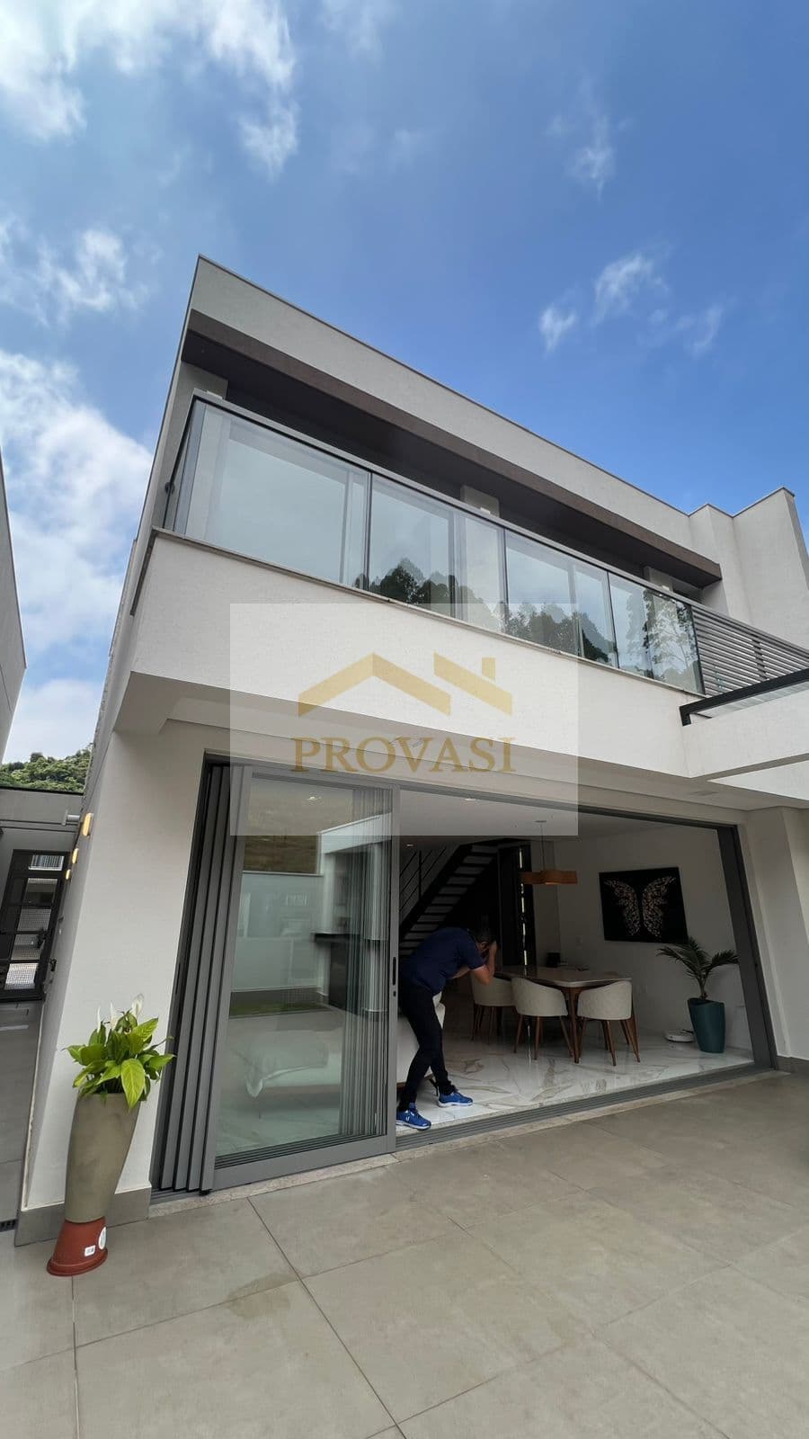 venda-Casa-Origem-250m²- 3 Suítes-Área Gourmet-R$2.780.000,00
