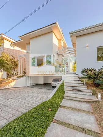 Venda-Casa no residencial 3-R$5.108.000,00-720m²- 4 Dormitório- 7 Banheiros-Piscina