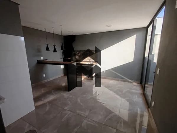 Casa de Condomínio em Brodowski - Centro