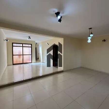 Sobrado em Ribeirão Preto - Jardim Paulista