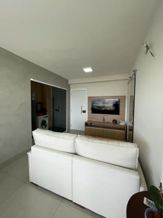 Apartamento com 2 suítes , 70 m2 e mobiliado para locação e venda