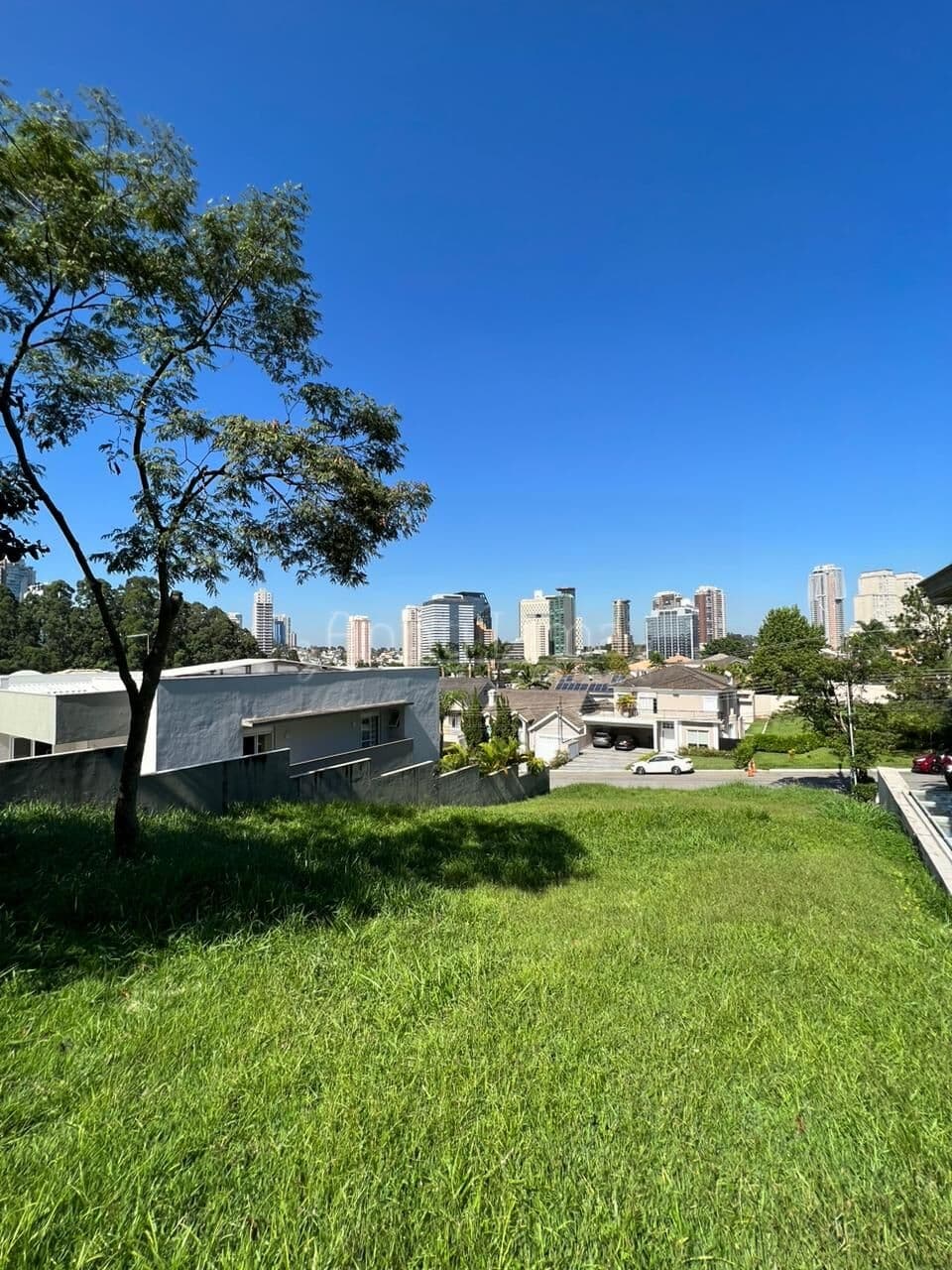 Terreno em Condomínio fechado em Alphaville - Residencial Melville