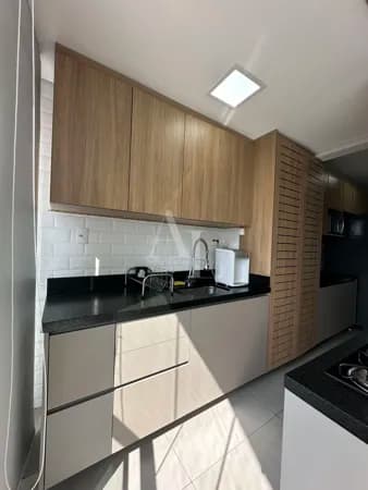 Apartamento com 2 suítes , 70 m2 e mobiliado para locação e venda