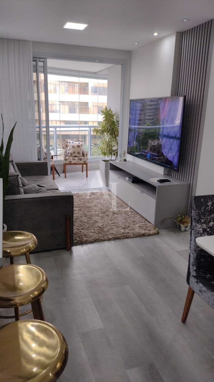 Apartamento mobiliado à venda em Alphaville 18 do Forte com 2 dormitórios - Wave