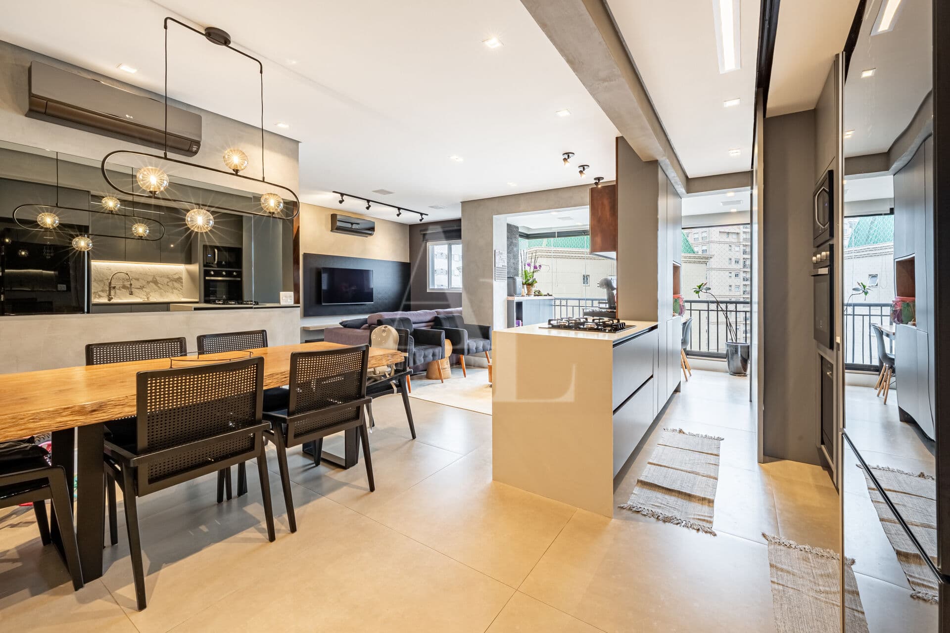 Apartamento mobiliado à venda 81m2 com 2 suítes - Royal Park