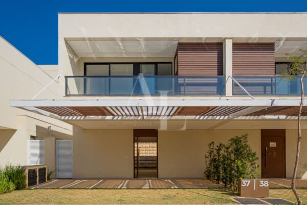 Casa no contrapiso com 152m2 sendo 3 suítes - Para você reformar como quiser - Alpha House