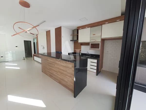 Casa em Condomínio com 4 dormitórios sendo 2 suítes -New Ville