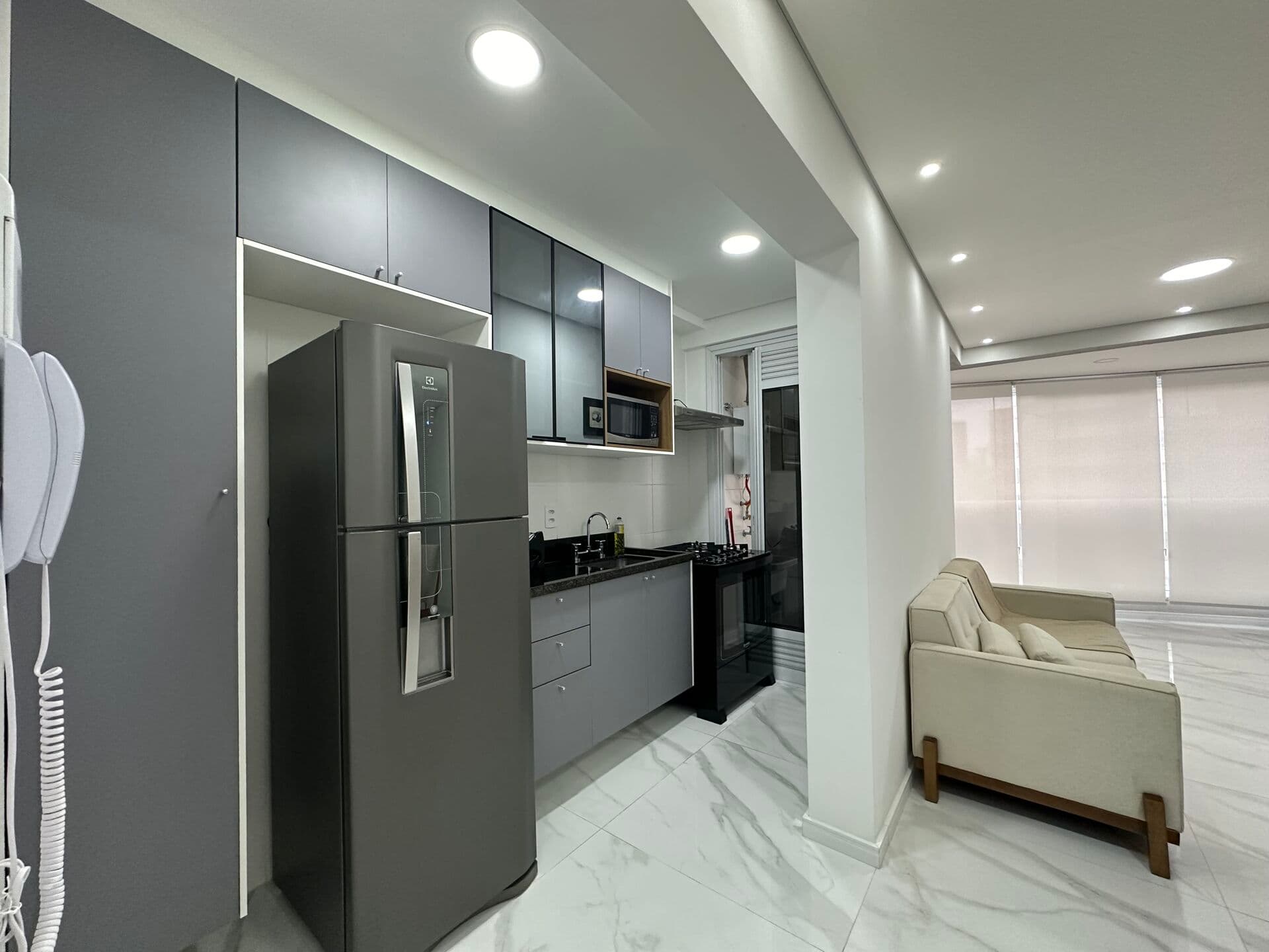 Apartamento mobiliado para locação com 2 dormitórios - 70m2 em Alphaville