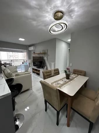 Apartamento á venda semi mobiliado com 2 dormitórios no 18 do Forte - Choice Alphaville