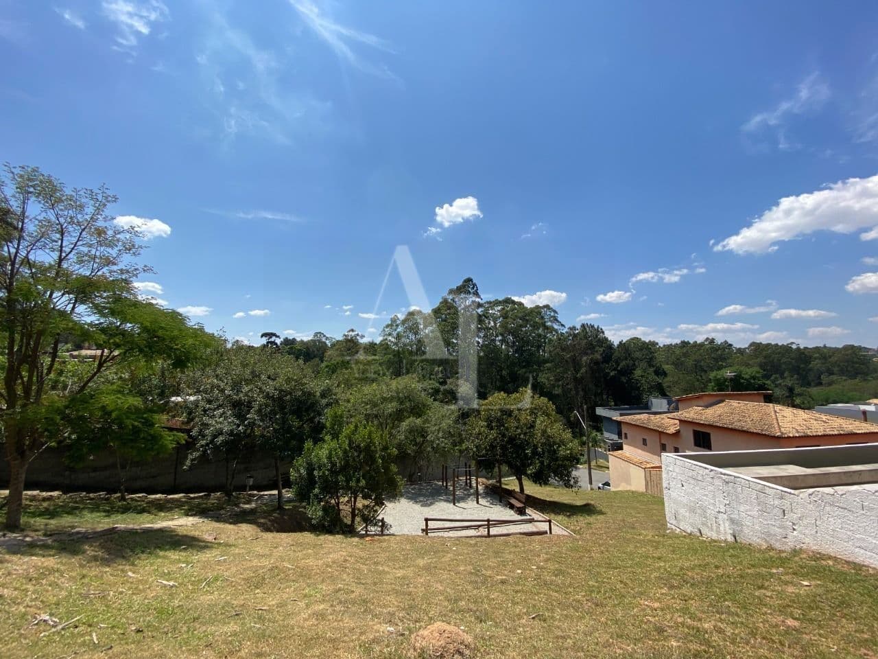 Terreno em Condomínio Aldeia da Serra ou Quintas do Ingaí para para construir