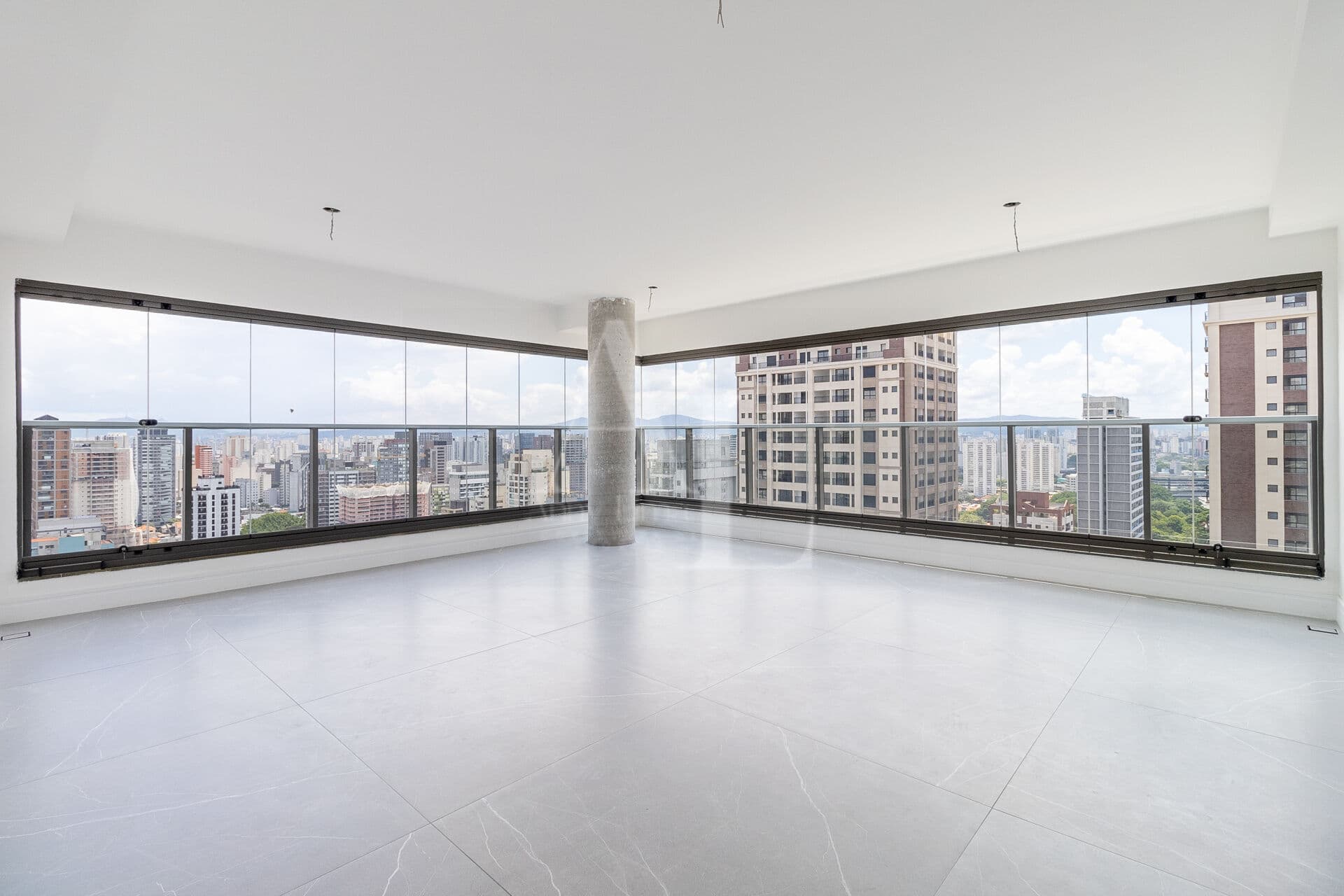 Apartamento à venda 2 suítes, 3 banheiros e 2 vagas fixas - São Paulo SP