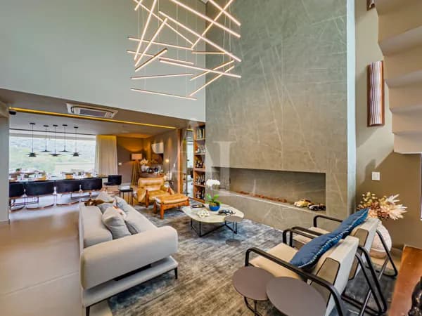 Casa à venda mobiliada em Alphaville com 4 suítes, 470m² - Gênesis 1