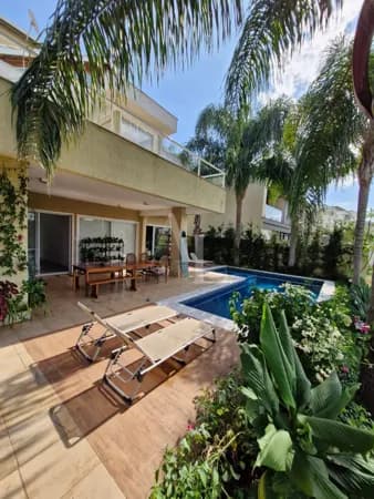 Casa Duplex com 4 suítes, 4 vagas, hidro, sala ampla com 3 ambientes