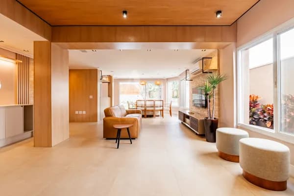 Casa totalmente reformada à venda em Alphaville - Residencial 5