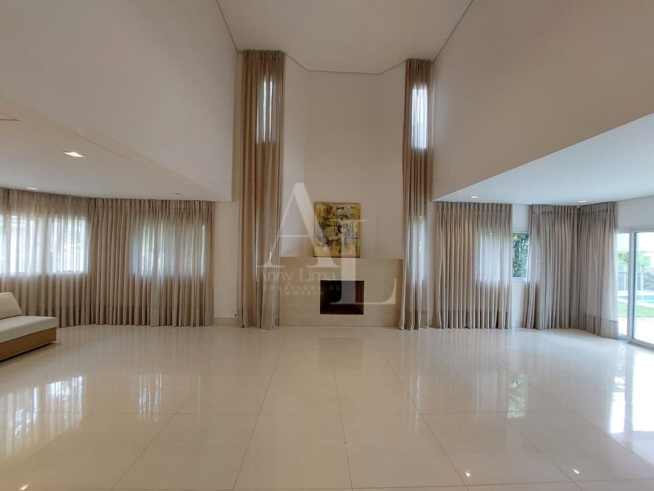 Casa à venda no Residencial II Alphaville com 2 suítes44 dormitórios - Barueri/SP