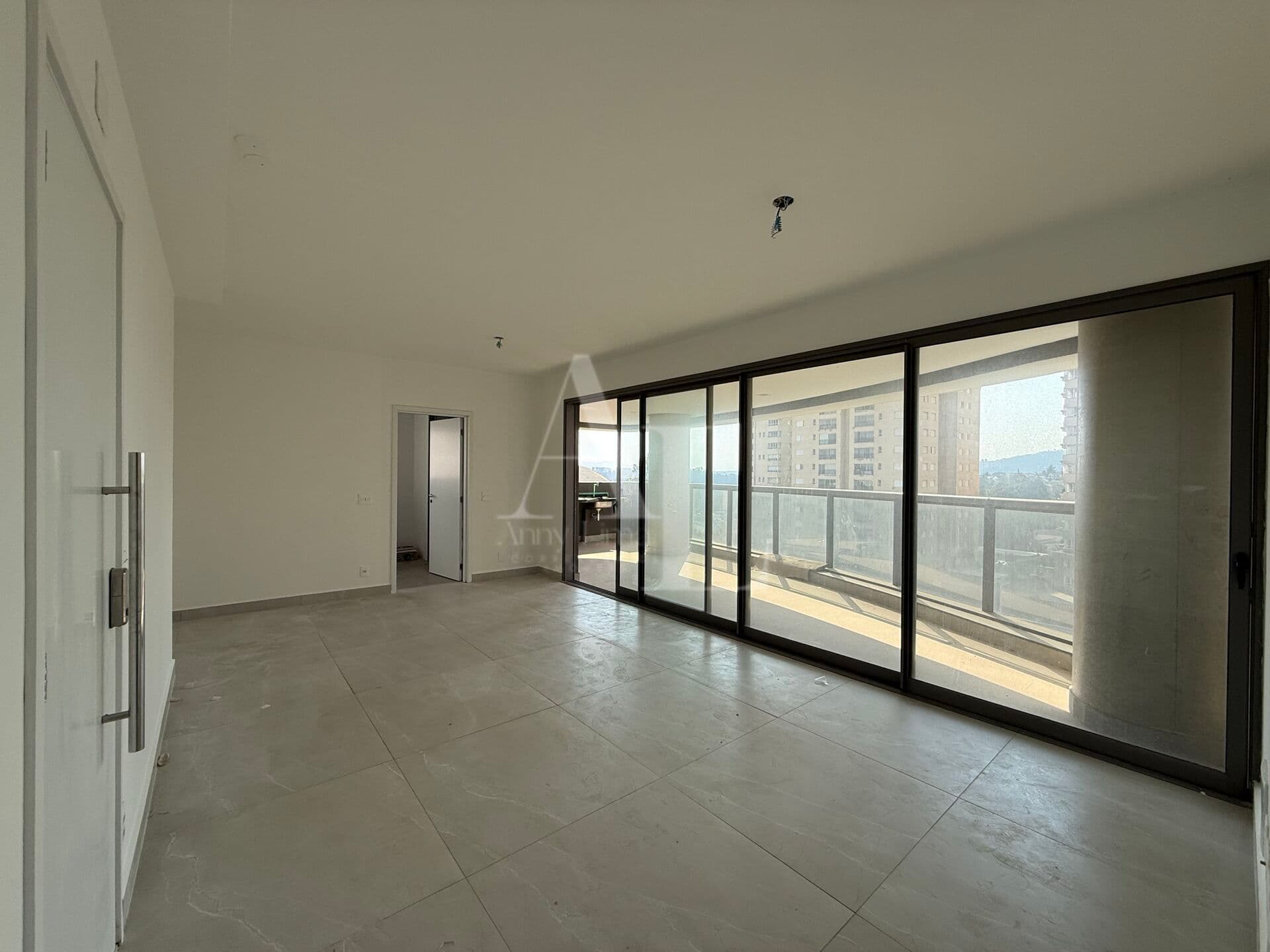 Apartamento à venda com 180m2 4 dormitórios sendo 2 suítes e 3 vagas - Level Alphaville