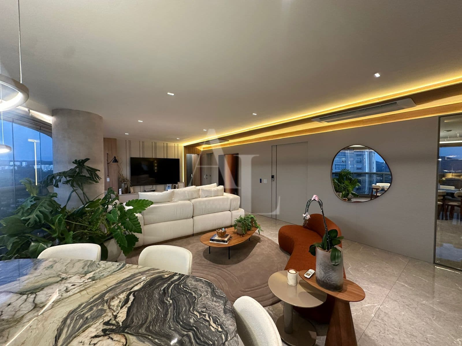 Apartamento Alto Padrão mobiliado à venda em Level Alphaville 180m2 com 2 suítes