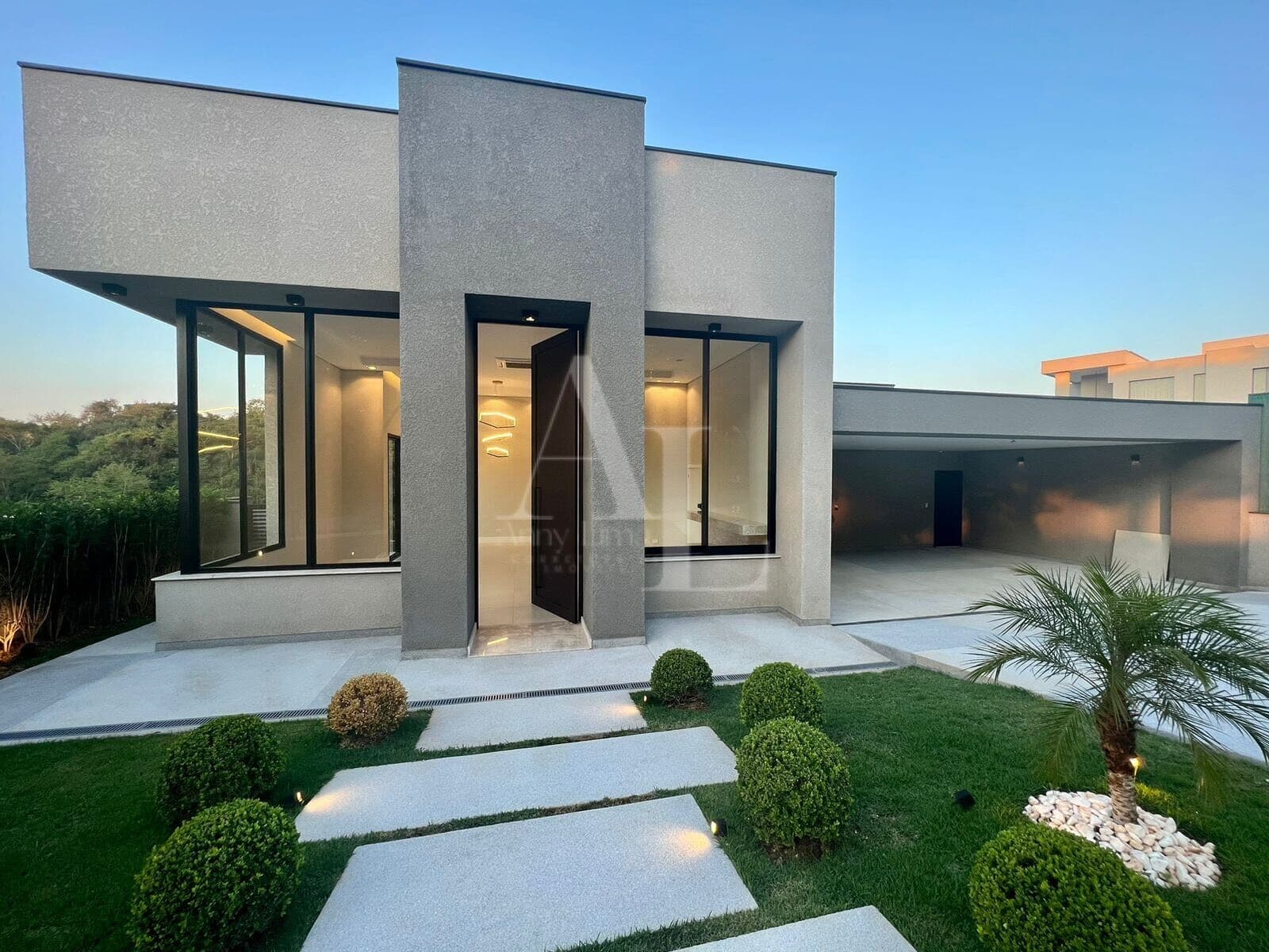 Casa Alto Padrão Nova com 4 suítes, Closet, Área Gourmet - Residencial Burle Marx