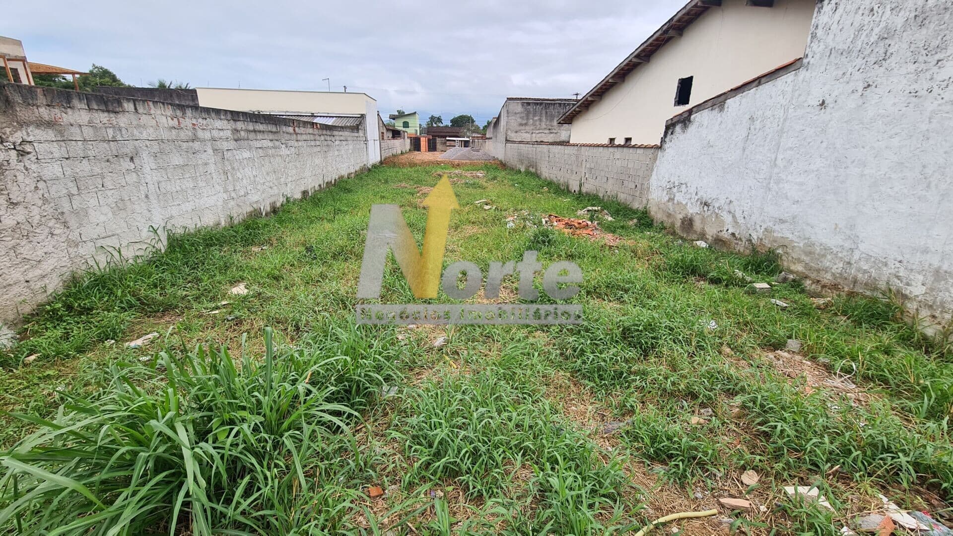 Lote/Terreno em Caraguatatuba - Jardim das Palmeiras