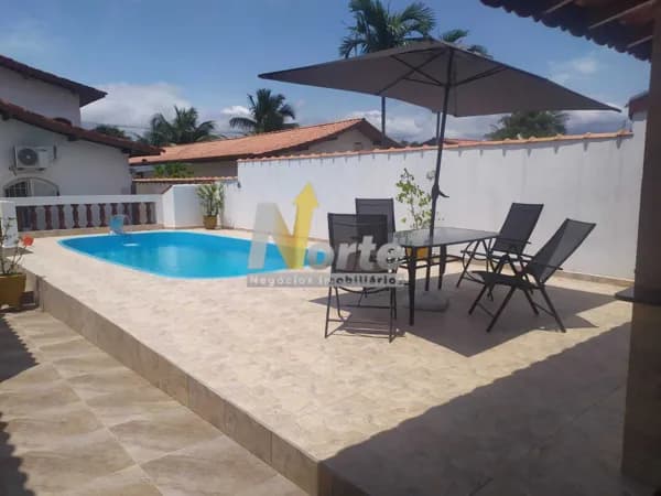 Excelente casa no Litoral Norte/ Centro Sul