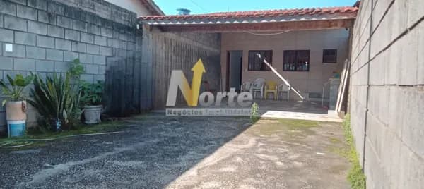 Casa em Caraguatatuba - Jardim Tarumãs