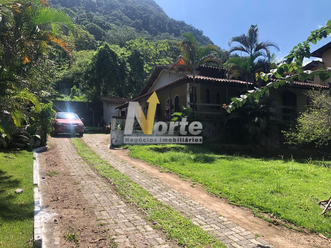 Casa em Caraguatatuba - Cidade Jardim