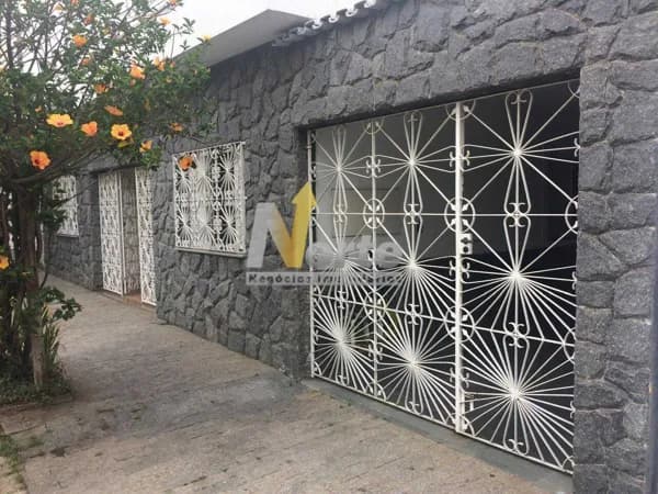 CASA TÉRREA EM JACAREÍ