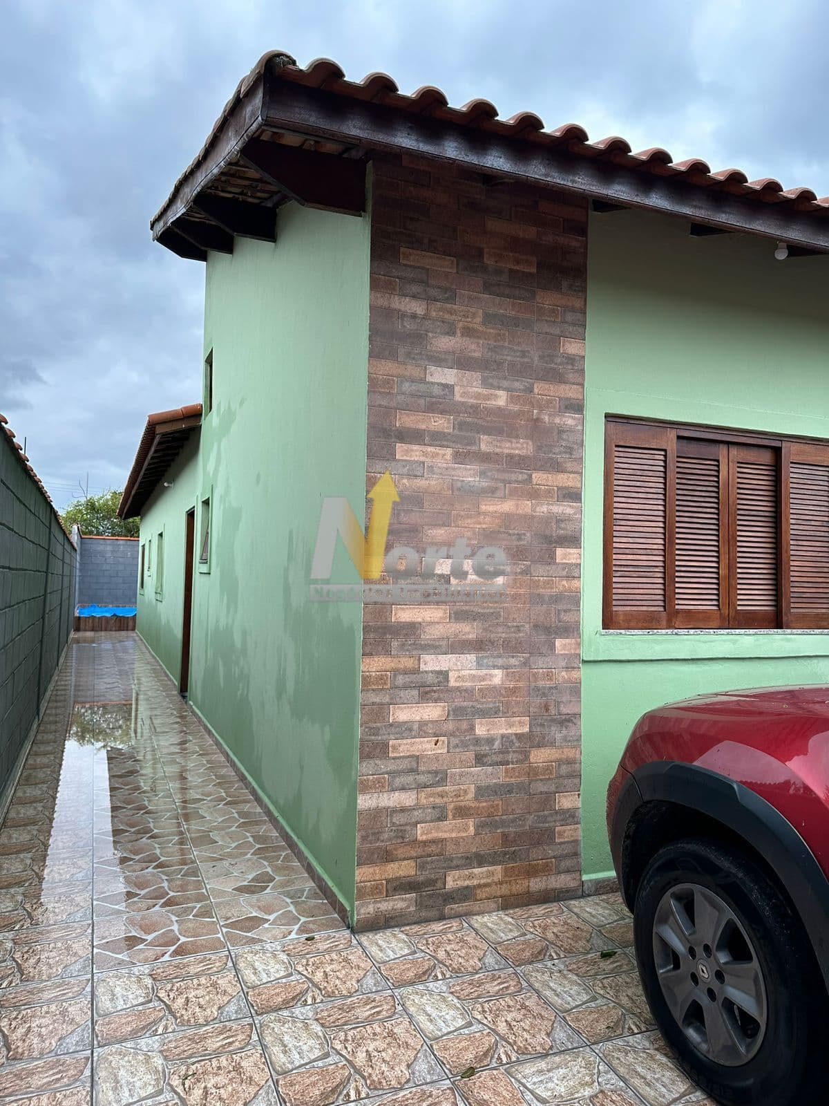 Casa em Caraguatatuba - Jardim Tarumãs
