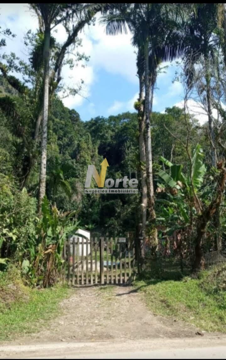 Oportunidade de Bela Chácara em estrada Rio Claro em Caraguatatuba